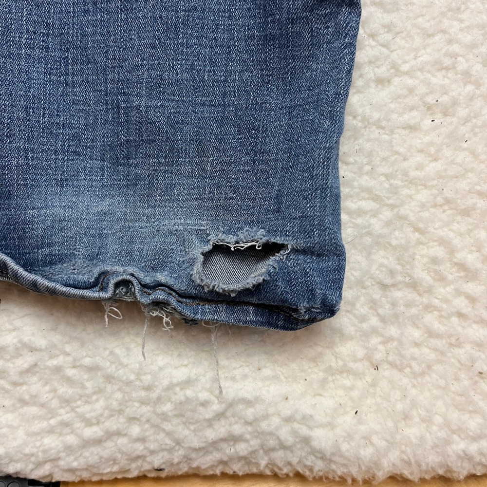 Levi's Slimming Bootcut Jeans Womens 32 Blue Denim - Paint Stains - Picture 10 of 13